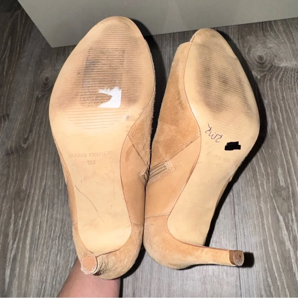 Marc Fisher peep toe booties boots light natural suede beige Shimmee qushimmee 9